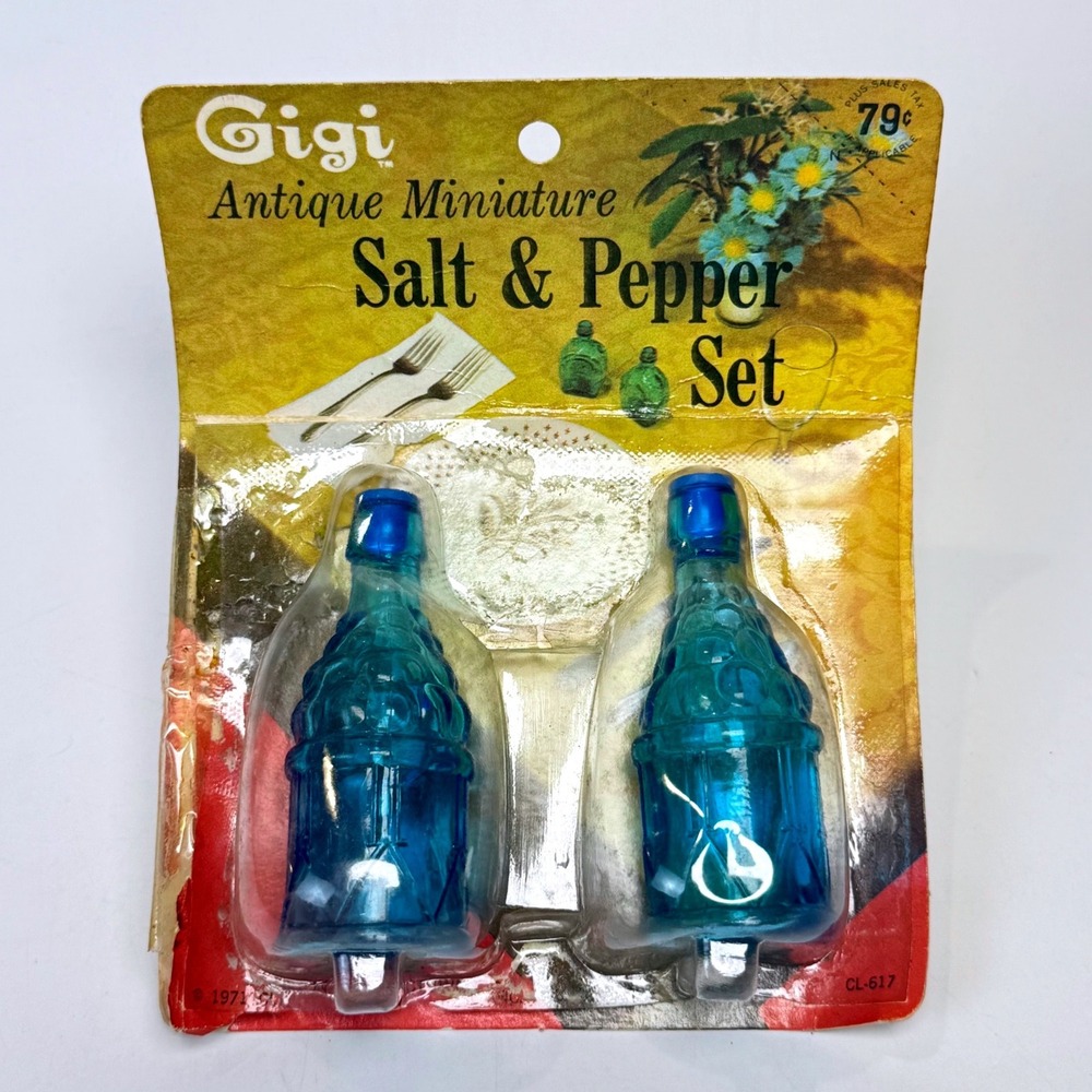 New Vintage 70s Retro Gigi Miniature Salt & Pepper Set Blue Bottle Glass NOS